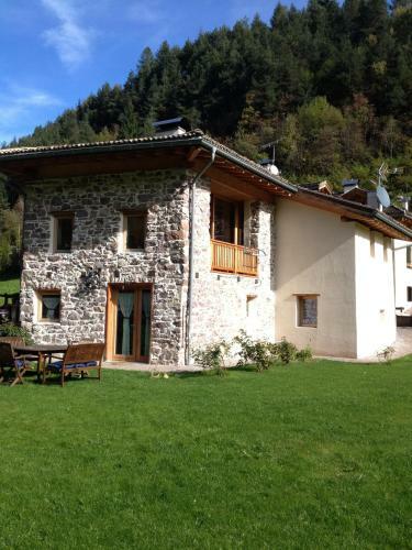 Hostal Maso Toneto