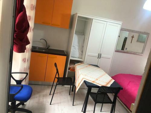 Hostal Monolocale Full Optional-l I A B E L -centro Corso Italia Ragusa