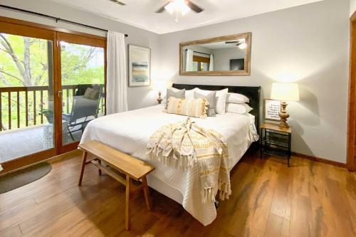 Apartamento Walk-in Condo With 2 Pools, Deck 1 Mi To Sdc!