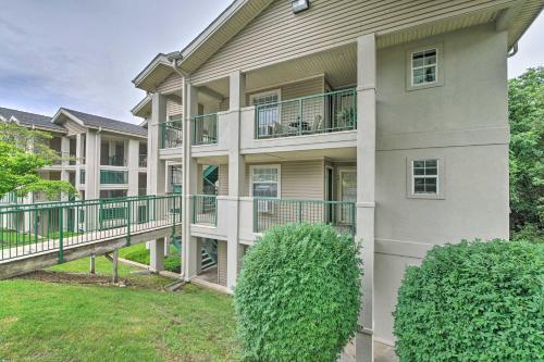 Apartamento Holiday Hills Condo With Balcony And Pool Access