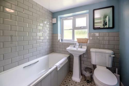 3 Vicarage Cottages Bruisyard Air Manage Suffolk