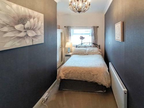 Mirror Apartment