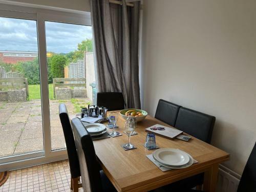 Hostal Beautiful Holiday Cottage With 2 Bedrooms.