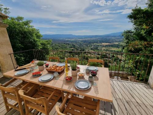 Piscine Troglodyte Avec Vue Incroyable � Gordes