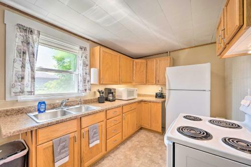 Main Street Colebrook Apartment On River Walk