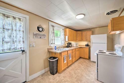 Main Street Colebrook Apartment On River Walk