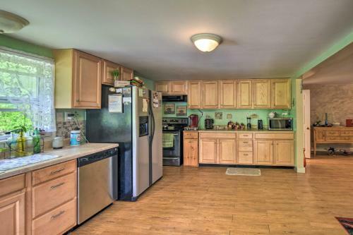Pet-friendly Franklin Retreat With Pool And Grill