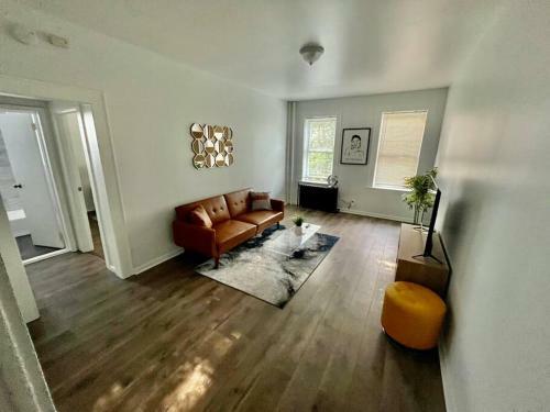 Private + Large + Stylish 1 Bedroom Apartment