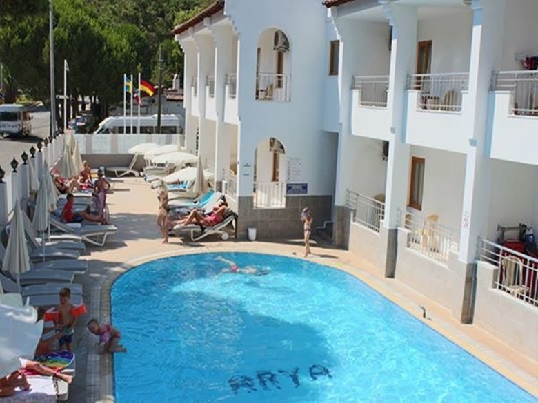 Hotel Club Arya Apart