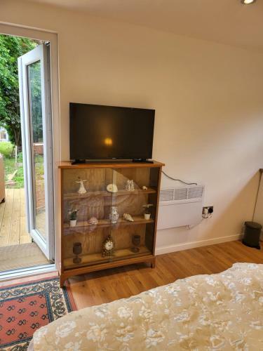 The Apple And Plum Cottage Studio Apartment New