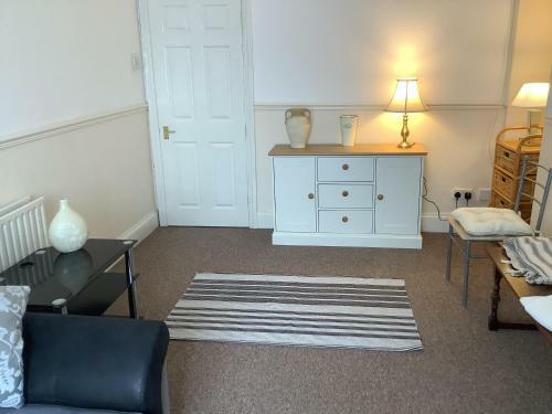 Second Floor Apartment Tenby Town Centre
