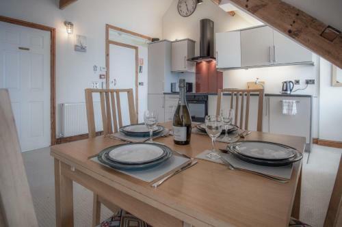 The Nest - 1 Bedroom Apartment - Tenby
