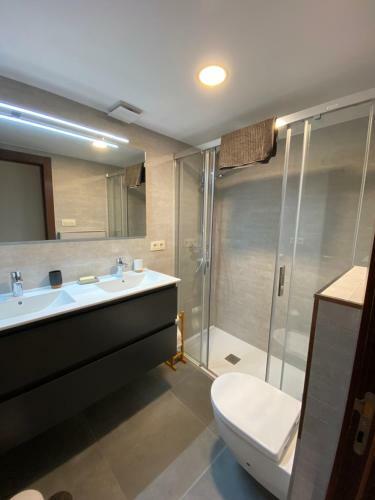 Spacious Family House Near Beach