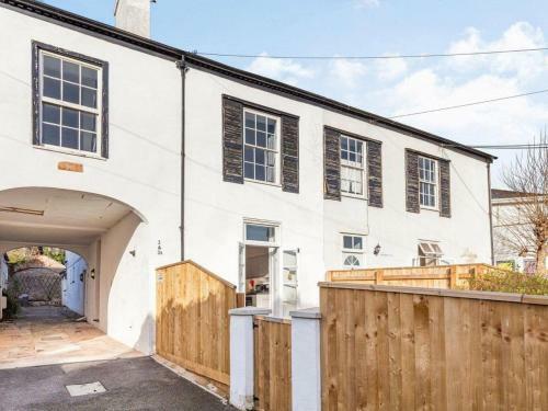Lovely Villa 2 King 2 Singles 1double Sofa Bed