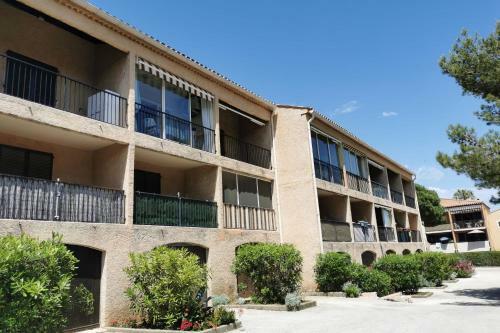 Apartamento Cosy Duplex For 4 In Giens With Parking