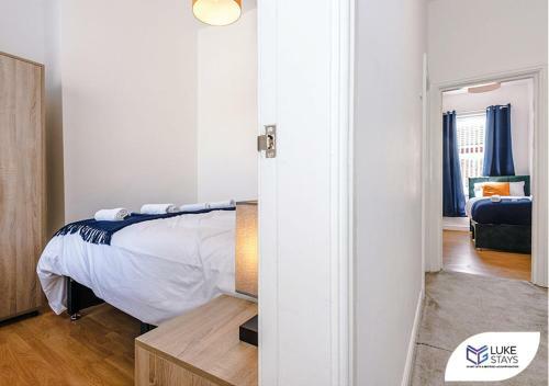 Apartamento ?stunning 5 Bed House ?wifi ?yard ? Wallasey?