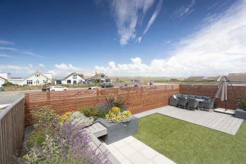 Villa Beside The Sea & Beach - Panoramic Sea Views