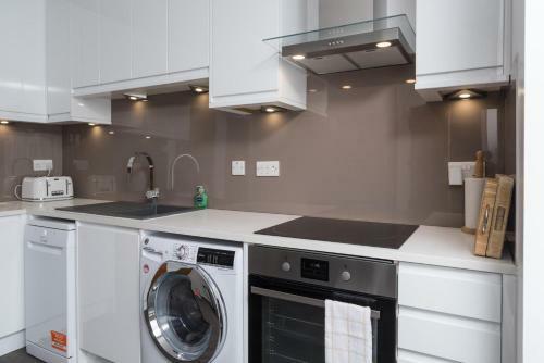 Beautiful 4bd Family Home Weston-super-mare