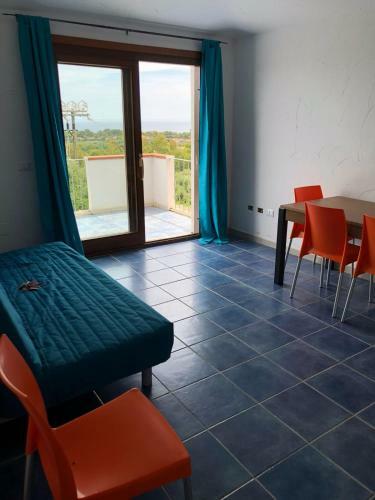 Casa Vacanze Gli Oleandri Rossi