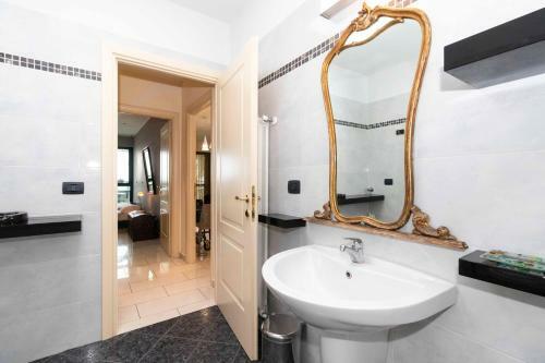 Apartamento Stylish Terrace Flat Alps & Superga View