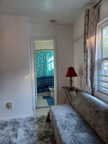 Apartamento Cheerful One Bedroom Studio With Free Parking/wifi