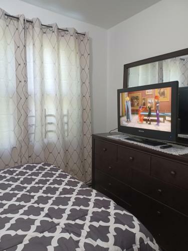 Apartamento Cheerful One Bedroom Studio With Free Parking/wifi