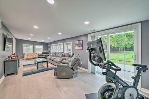 Charming Saratoga Springs Cottage With Patio!