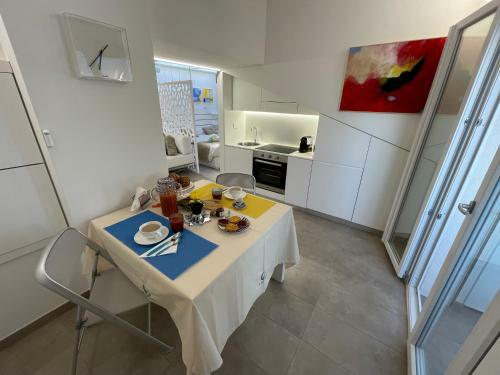 Apartamento Ellenove Holiday House