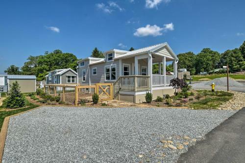 Modern Flat Rock Tiny House With Community Pool