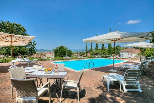 Villa Faccioli Magnolia And Oleandro With Shared Pool - Happy Rentals