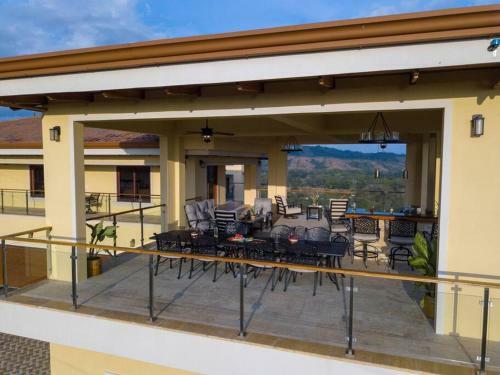 Villa Casa Amarillo Jaco Beach Costa Rica