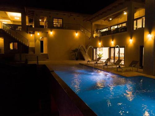 Villa Casa Amarillo Jaco Beach Costa Rica