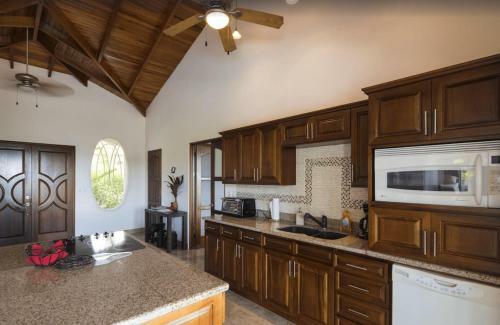 Casa Sea Esta 3 Bedroom Ocean View Home