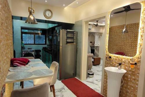 City Homes Crystal Apartment