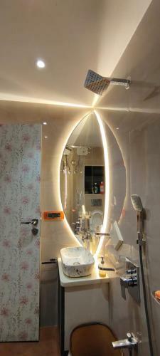 City Homes Crystal Apartment