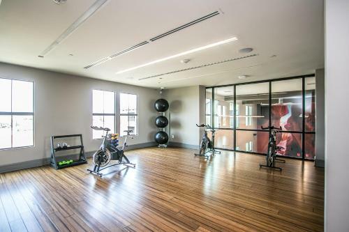 Apartamento New! Rooftop Pool With Mountain Views+king Beds