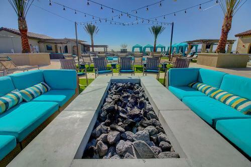 Apartamento New! Rooftop Pool With Mountain Views+king Beds