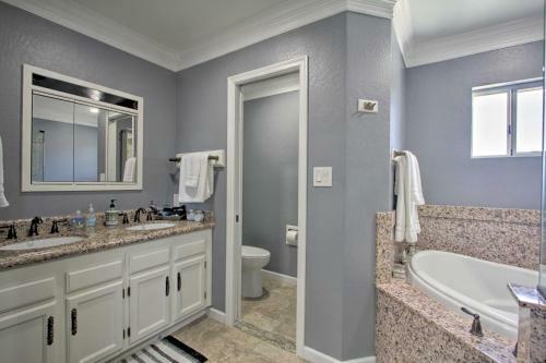 Ultimate Phoenix Group Getaway Patio And Pool!