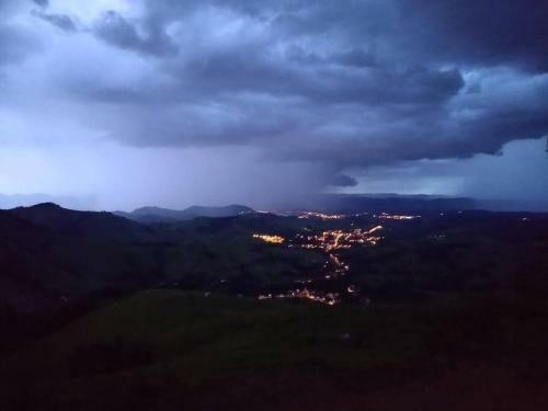 P�r Do Sol Mais Lindo Da Serra Da Mantiqueira