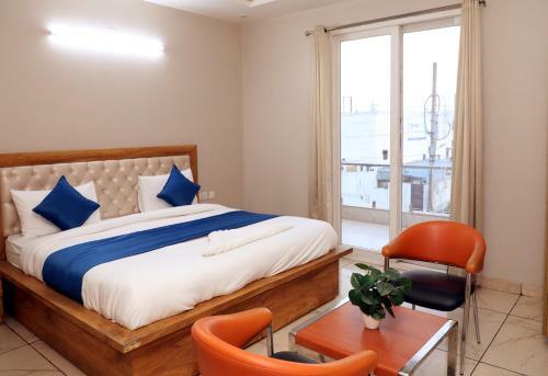Niketan Medanta Palm Service Apartment