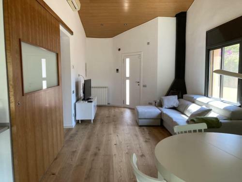 Preciosa Casa En El Maresme Con Jard�n