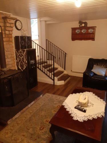 Riverside Lodge B&B