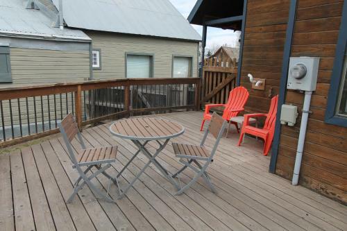 Pooches Paradise Location Elk Ave Dog Friendly