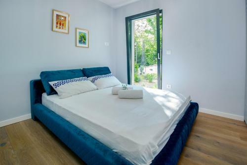 Luxury 2-bedroom Apartment With Panomaric Sea View