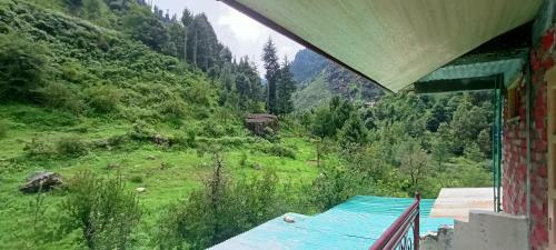 Bed & Breakfast The Joint Cafe & Homestay India