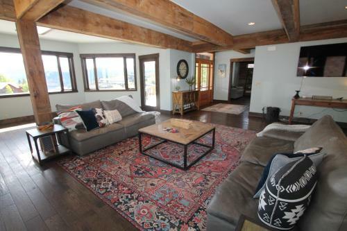 Whetstone Wonder Amazing Views Large Deck Hot Tub Pet Friendly Shuttle