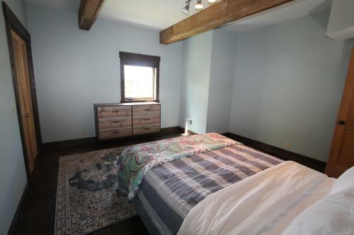 Whetstone Wonder Amazing Views Large Deck Hot Tub Pet Friendly Shuttle