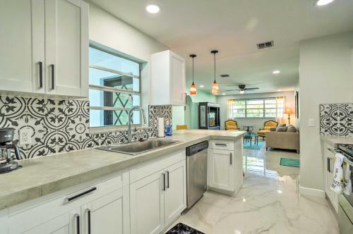 Elegant Lake Worth Escape Less Than 5 Mi To Beach!