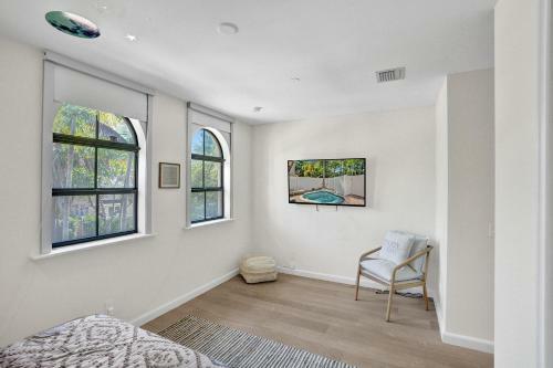 Luxury! 4bed Private Pool Deck! 1,7mi To Beach Townhouse