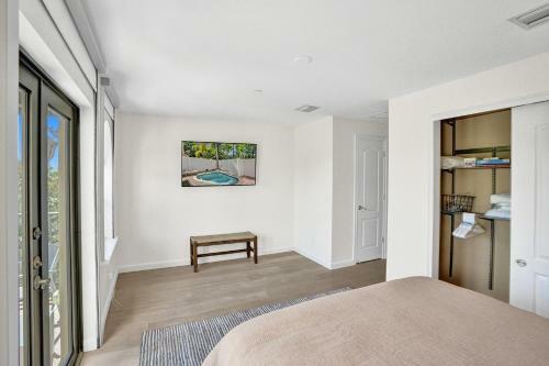 Luxury! 4bed Private Pool Deck! 1,7mi To Beach Townhouse